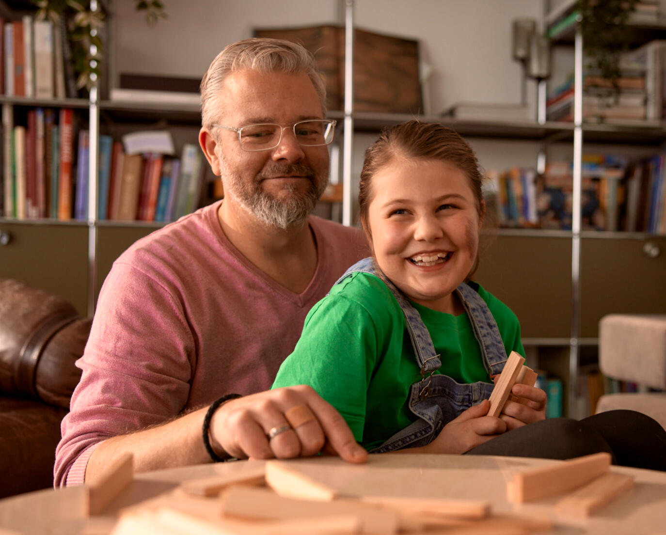Sanofi Erklärfilm Dominik mit seiner Tochter – Familie mit Typ-1-Diabetes, Geschichte bei Sanofi